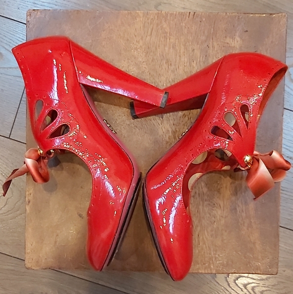 Betsey Johnson Terra pumps - Picture 11 of 12